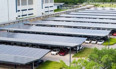 photo d'un parking couvert avec solaire